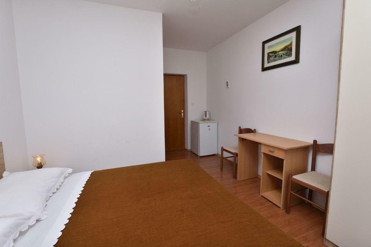 Apartments And Room Kiko 普利莫顿 外观 照片